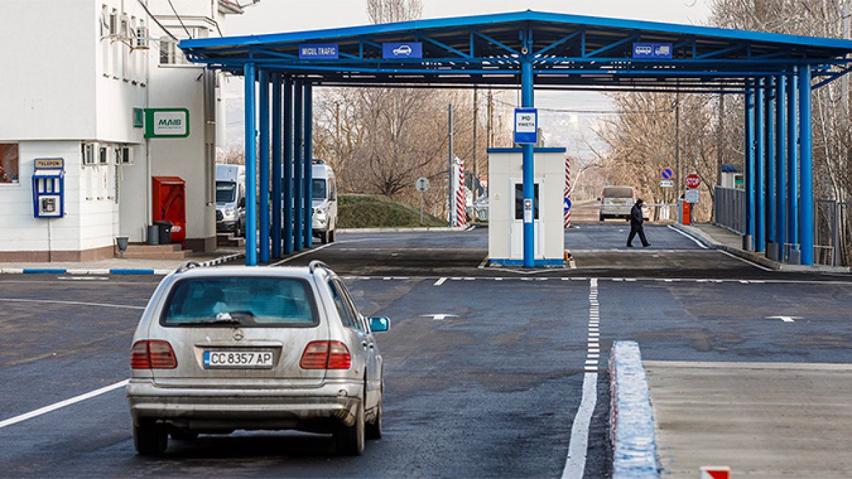 Reducere de 70%. Un proiect de lege propune soluții pentru importul autoturismelor cu numere de înmatriculare străine