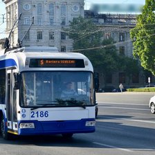 Se lansează Platforma de mobilitate urbană și aplicația mobilă pentru călători. Vom putea afla când ajunge troleibuzul în stație (LIVE)