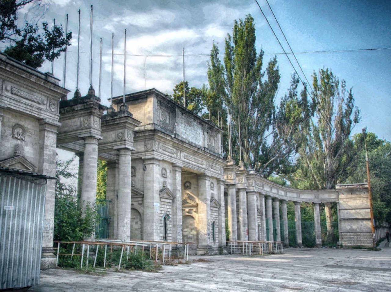 Construcțiile private de pe Stadionul Republican vor fi cumpărate de stat. Șor, în lista beneficiarilor? (VIDEO)