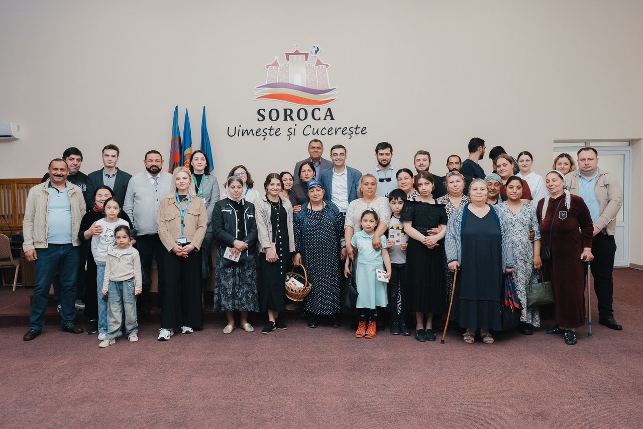 Soroca: 17,5% dintre copiii romi sunt înscriși la școală. MEC inițiază discuții în comunitate

