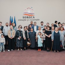 Soroca: 17,5% dintre copiii romi sunt înscriși la școală. MEC inițiază discuții în comunitate

