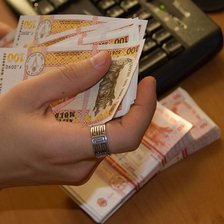 Peste 8.000 de moldoveni au obținut venituri de peste un milion de lei în 2024. Cel mai tânăr milionar are 16 ani