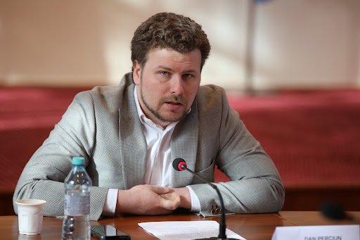 „Nu PAS-ul e problema, ci faptele tale”. Reacția partidului de guvernământ la interdicția aplicată lui Ion Ceban