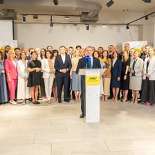 PAS a depus actele la CEC pentru înregistrarea în cursa electorală. În listă se regăsesc lideri politici, miniștri și personalități din sport și cultură
