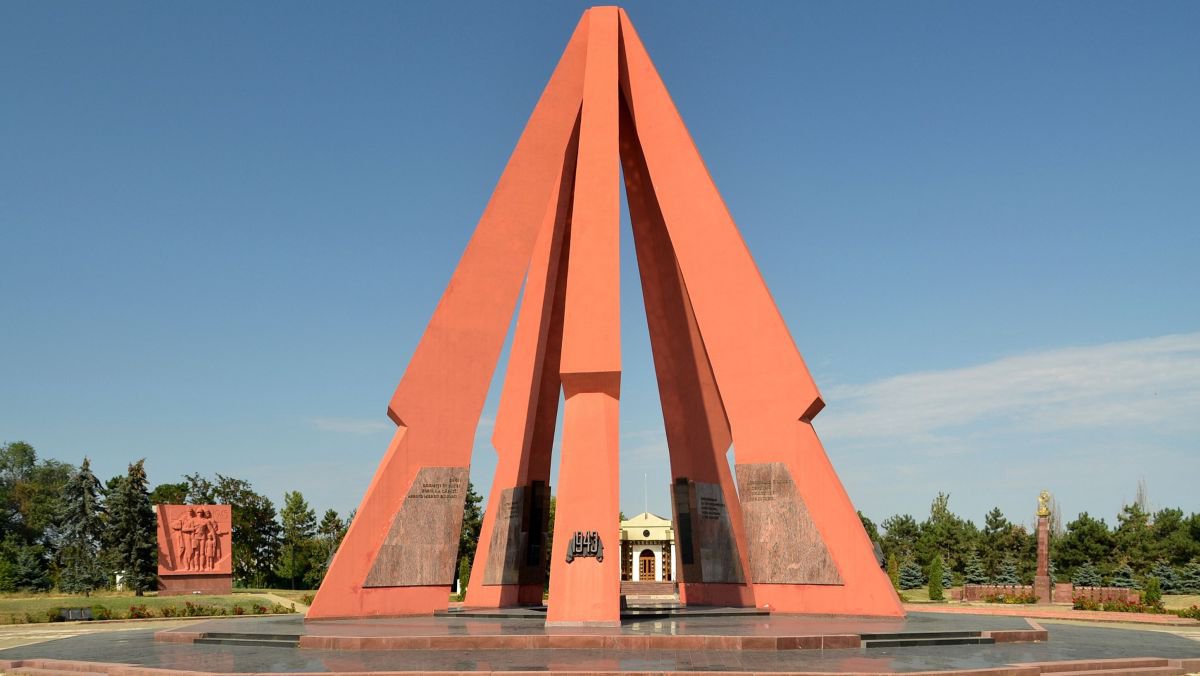 Complexul memorial „Eternitate” va trece în gestiunea Primăriei Chișinău, anunță Ceban. Ce spune Guvernul