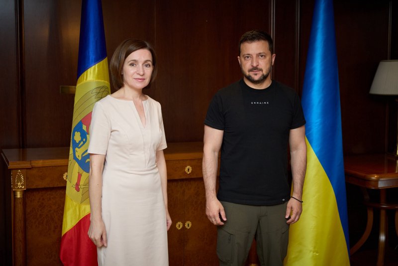 Maia Sandu și Volodimir Zelenski au avut o întrevedere la Atena. Tranzitul grânelor ucrainene și parcursul european, printre subiectele discutate
