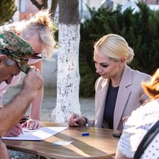 ALEGERI 2023 | În două zile, Marina Tauber adună semnăturile de susținere și merge iar la CECE Bălți cu dosar completat