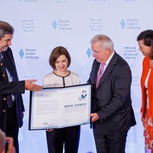 Maia Sandu, distinsă cu Premiul Franz Josef Strauss, în valoare de 10 mii de euro. Unde vor merge banii
