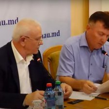 Cine „va fi șeful” azi? Consilierii  din CMC au jonglat cu candidaturi minute în șir. Moțpan: „Accept dacă veți asculta”