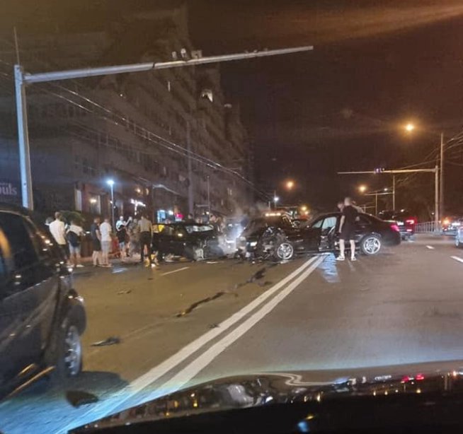 Șoferul care s-ar face vinovat de accidentul de pe strada Decebal, plasat în arest preventiv pentru 30 de zile