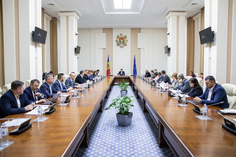 Decizii CSE: Alocarea banilor pentru compensații, prelungirea autorizației de mediu și completarea listei documentelor pentru obținerea cetățeniei R. Moldova