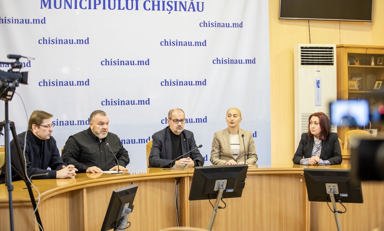 Bani alocați pe criterii politice? Socialiștii acuză primarul de lipsă de transparență în distribuirea bugetului municipal