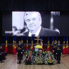 Țara își ia rămas bun de la primul președinte, Mircea Snegur. Ceremonia funerară (LIVE/UPDATE)