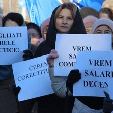 Sindicatele cer majorări salariale pentru profesori: „40% dintre angajații din educație sunt plătiți sub pragul sărăciei”