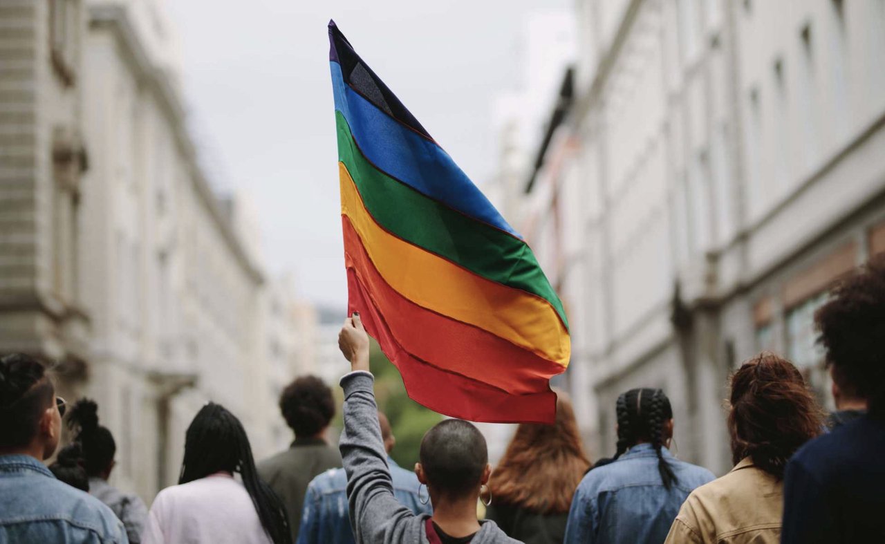 O bună parte a societății încă manifestă atitudini discriminatorii față de comunitatea LGBT. Ce arată rezultatele unei cercetări