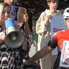 Marș în PMAN: Părinții copiilor care au murit în accidente rutiere cer autorităților adoptarea unor măsuri mai aspre pentru șoferii vinovați (LIVE)