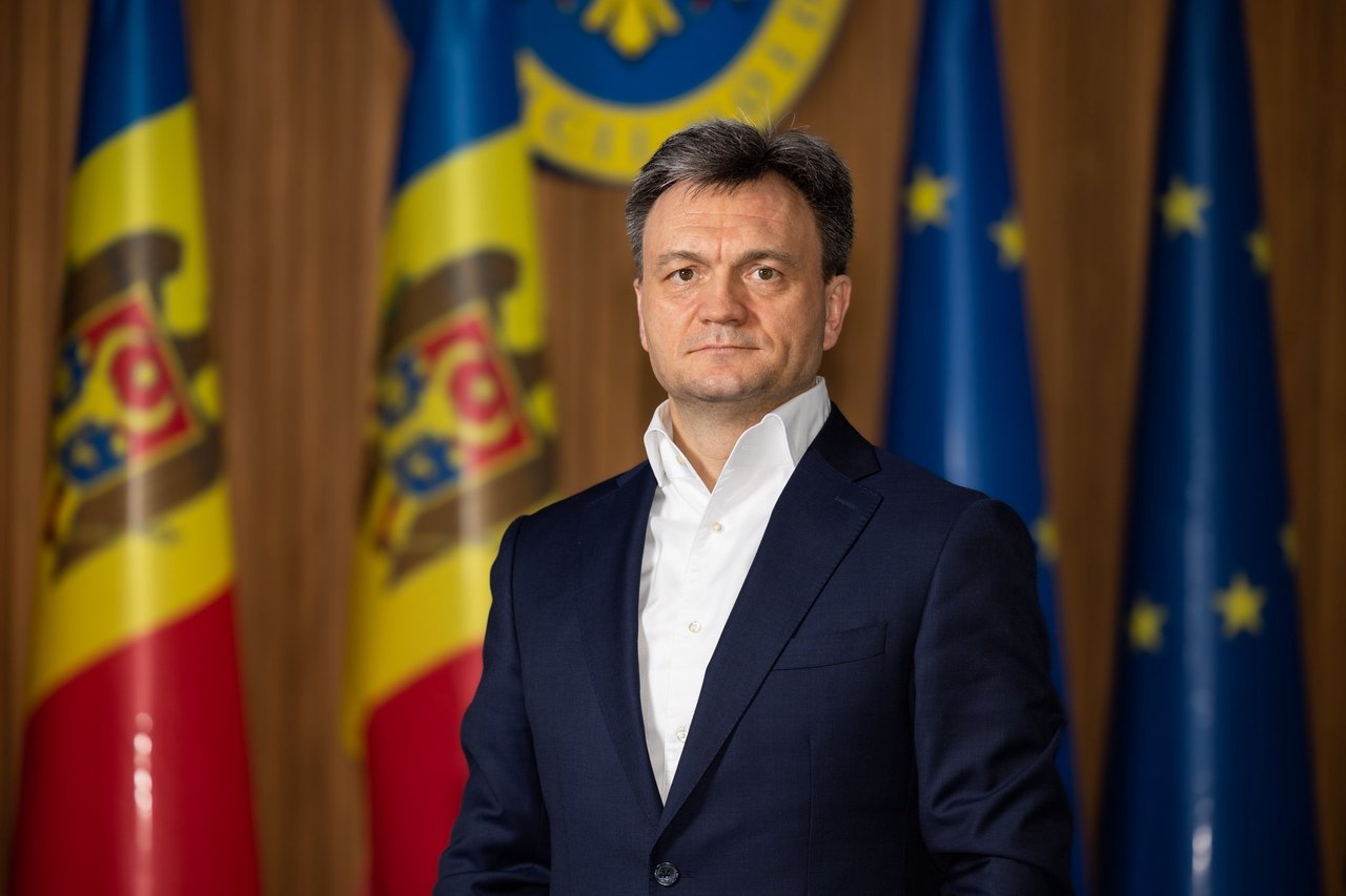 Averea anuală a familiei Recean: Salariu de premier de 200 de mii de lei și veniturile soției de peste 4,6 milioane