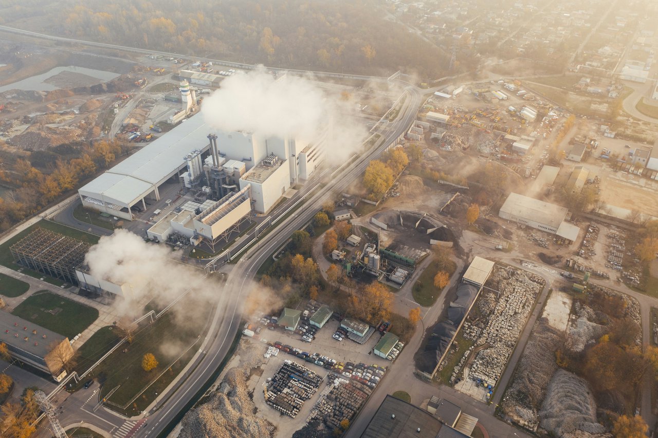36 de companii de combustibili fosili sunt responsabile pentru jumătate din emisiile globale, arată un raport