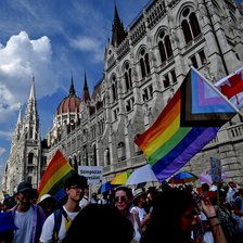 Budapesta interzice marșul LGBTQ. Comisia Europeană cere revenirea asupra deciziei

