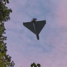 Ministerul Apărării: „S-a confirmat survolarea spațiului aerian național de către o dronă”