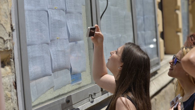 Primul examen național de calificare profesională standardizat: Rata de promovare atinge 82% 