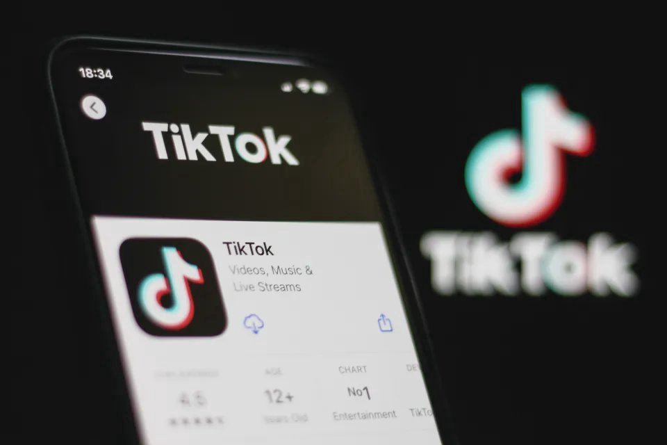 TikTok primește un nou răgaz de la Trump pentru a-și vinde operațiunile în SUA