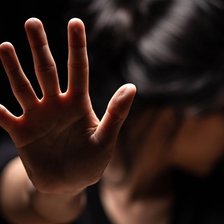 O vârstnică, violată timp de doi ani de vecinul său. Bărbatul, condamnat la șapte ani de închisoare