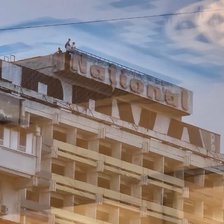 Copii s-ar fi urcat pe acoperișul Hotelului „Național”. Poliția: Nu am fost sesizați