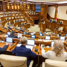 Propunere repetată: BCS solicită crearea unei comisii de anchetă pe aplicarea Legii amnistiei. PAS respinge propunere