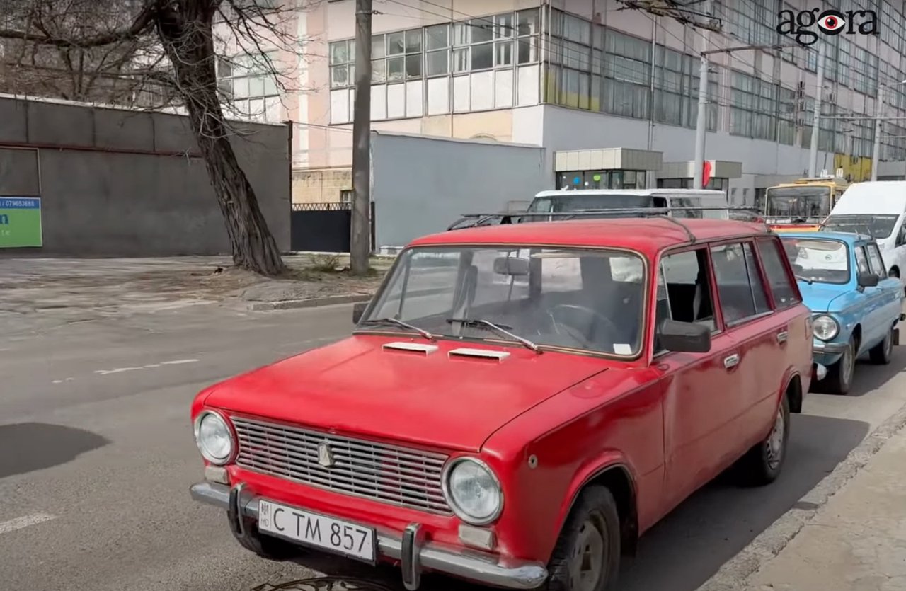Filmarea care a dat peste cap traficul din capitală. Imagini de la fața locului (VIDEO)