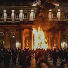 Primăria din Bordeaux a fost incendiată pe fondul protestelor în Franța. 3,5 milioane de oameni au ieșit pe străzi