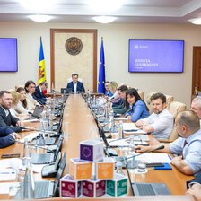 Un nou act de identitate pentru străinii care locuiesc legal în Moldova

