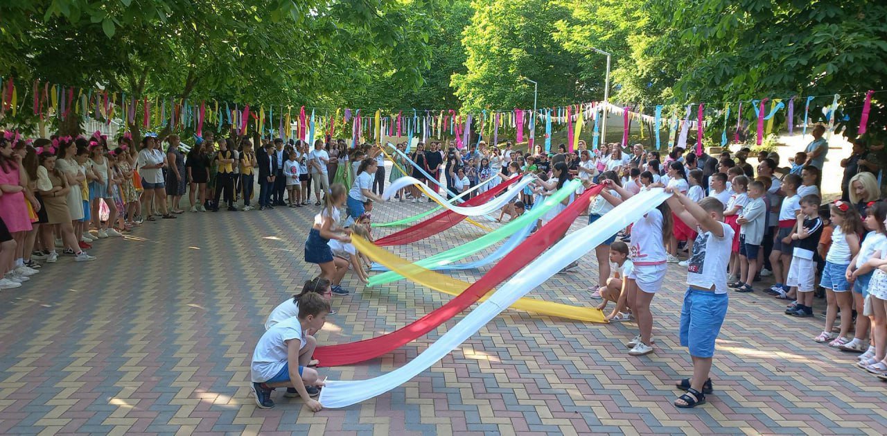 Vacanța de vară 2025: Peste 13 mii de copii vor putea participa la tabere educaționale 