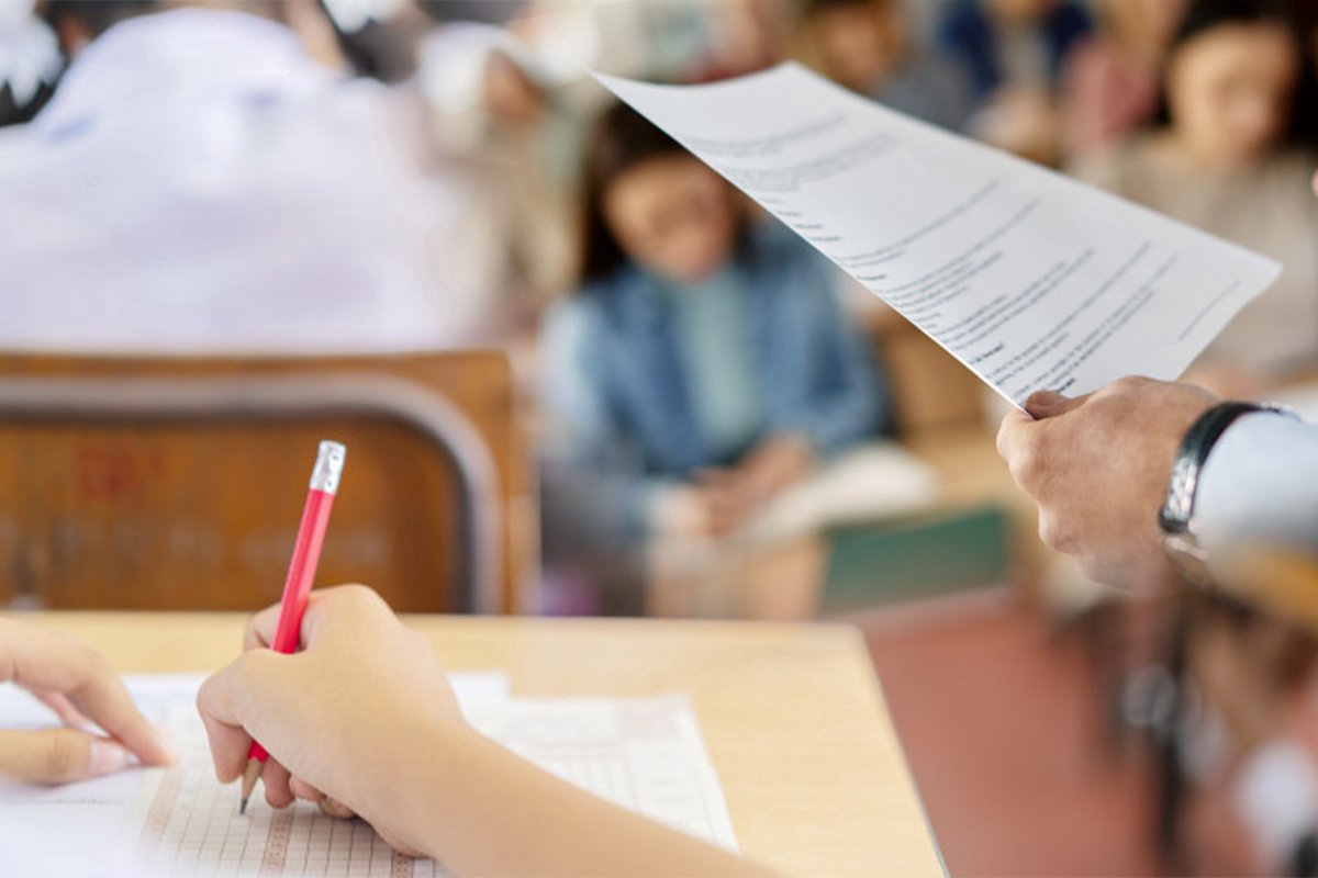 Elevii alolingvi ar putea primi ore suplimentare și gratuite la limba română pentru a se pregăti de examene 