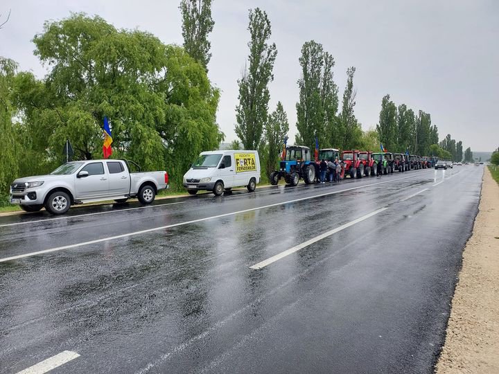 Protestul fermierilor. Tractoarele au intrat în capitală din trei direcții și s-au oprit în fața Guvernului (VIDEO)