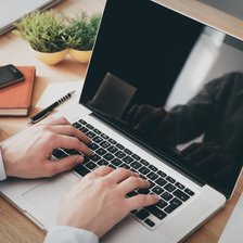 Paginile web care vor avea „conținut dăunător” vor putea fi sistate de autorități. Ce prevede noua instrucțiune