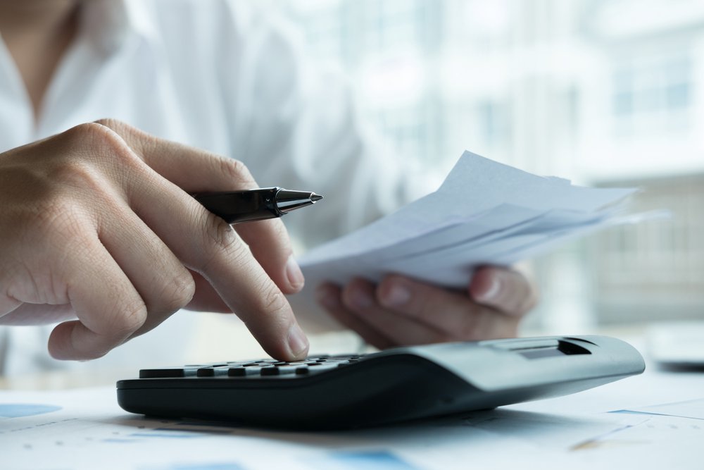 Expertul economic Viorel Gîrbu: Creditele bancare scumpe fac dezvoltarea sectorului industrial al țării o misiune imposibil de realizat