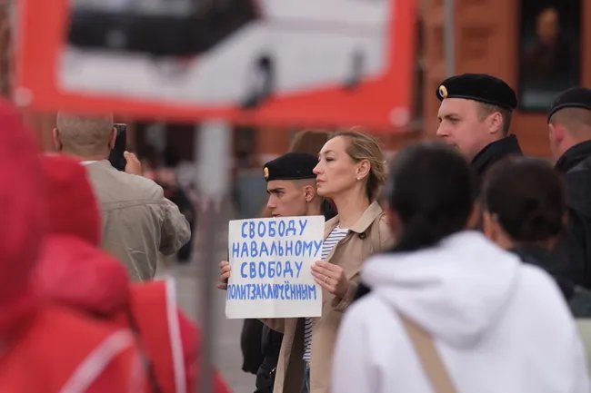 Proteste în Rusia. Susținătorii opozantului Alexei Navalnîi au ieșit în stradă de ziua lui