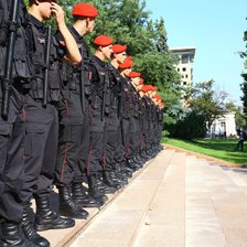 De la „Ieșiți din zona de acces” la „Mass-media are dreptul de a filma unde vrea”. Evoluția atitudinii unui carabinier față de presă

