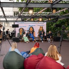 #ROOFOFFLINE la a 13-a ediție: „Femeile din Moldova au curaj. Ce le mai trebuie e tupeul să spună „Eu merit!” (VIDEO)

