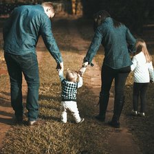 ,,De fiecare familie depinde viitorul unei generații sănătoase”. 15 mai - zi în care este sărbătorită „Familia”

