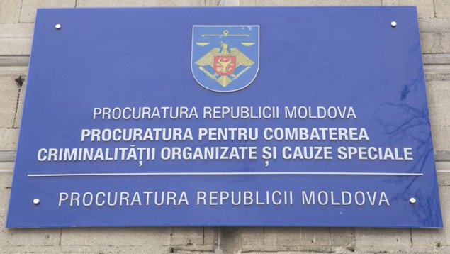Atenție! O nouă escrocherie! Mai mulți studenți s-au pomenit cu credite de sute de mii de lei