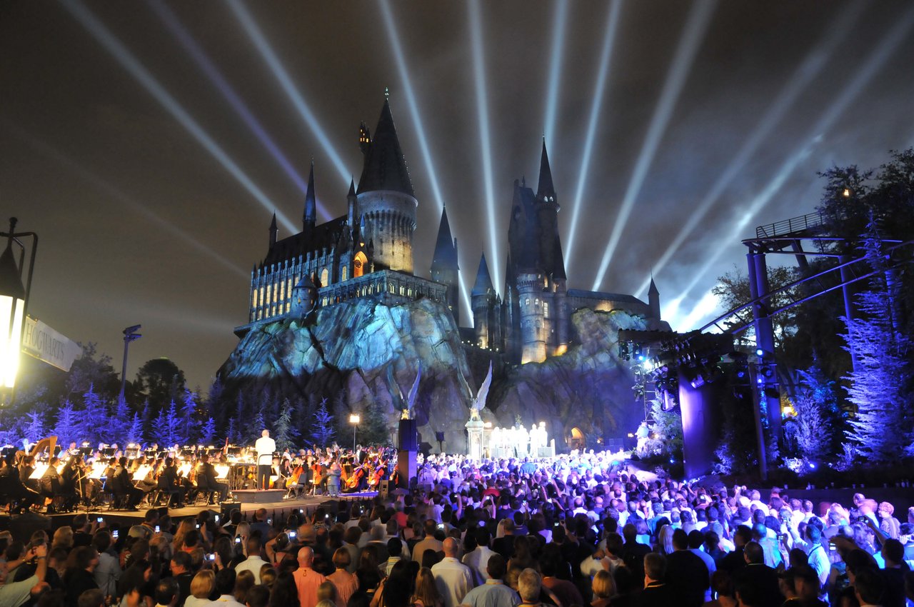 Un parc tematic Harry Potter a fost inaugurat la Tokyo. Cât costă biletul? (FOTO VIDEO)