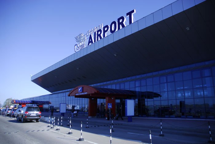 Vozian: În perioada concesionării Aeroportului Chișinău se percepea tarif de 2000 de euro pentru aterizarea aeronavelor private. Taxa, anulată (VIDEO)