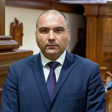 Avocatul poporului are un nou adjunct. Valentin Roșca, numit în funcție prin decizia Parlamentului