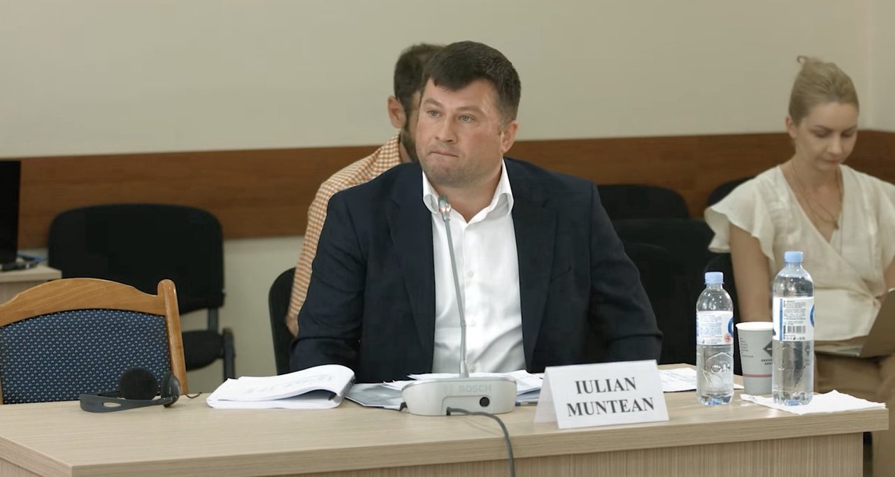 ACTUAL // Iulian Muntean spune că a indicat în chestionar că e vizat în dosar penal: „Cred că voi depune cererea de demisie”

