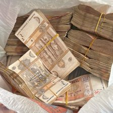 Corupție sistemică la Edineț? Un polițist a fost reținut, iar alți patru sunt cercetați în stare de libertate