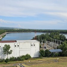 Centrala hidroelectrică de la Costești și-ar putea dubla capacitatea. Pe lac ar putea fi construit un parc eolian și unul fotovoltaic 