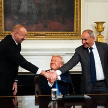 Armenia și Azerbaidjanul au semnat o declarație de pace, cu medierea SUA