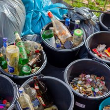 În R. Moldova va fi introdus sistemul de depozit pentru ambalaje. Măsura vizează colectarea și reciclarea ambalajelor din plastic, sticlă și metal




